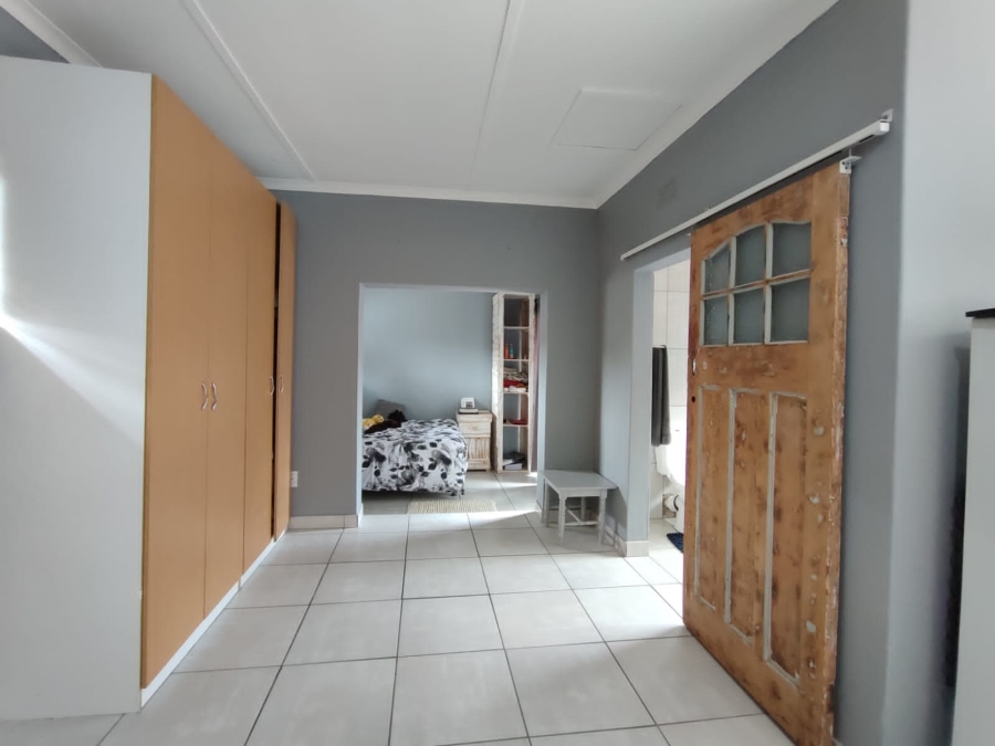 6 Bedroom Property for Sale in Flamwood North West